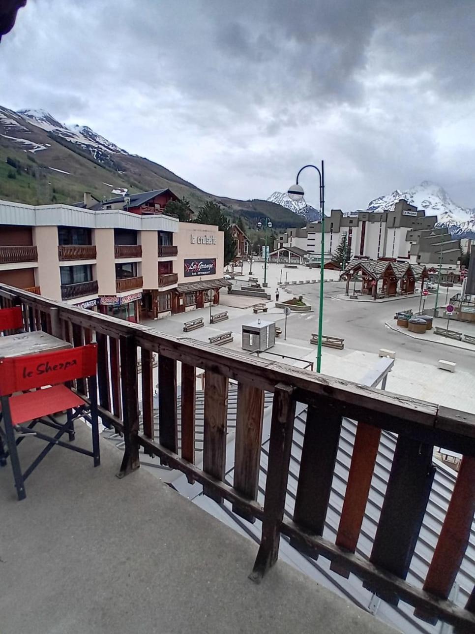 Hotel Le Sherpa Les Deux Alpes Bagian luar foto